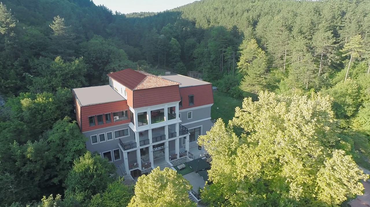 Hotel Orbita Sjumen Eksteriør bilde