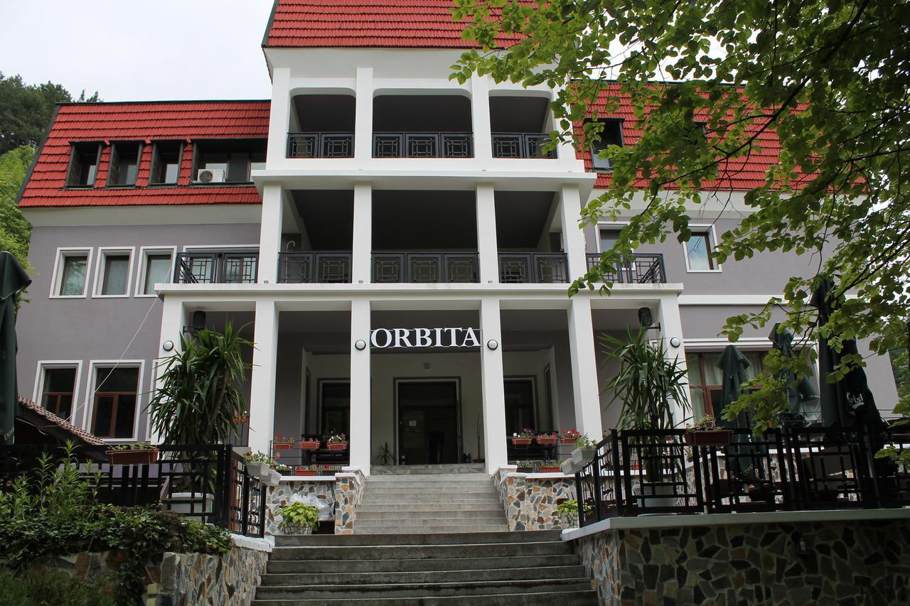Hotel Orbita Sjumen Eksteriør bilde